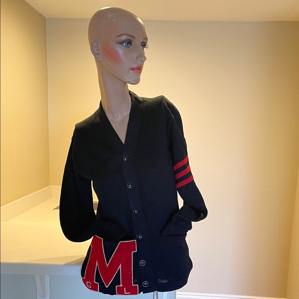 1950’s Women’s letterman cardigan〰️